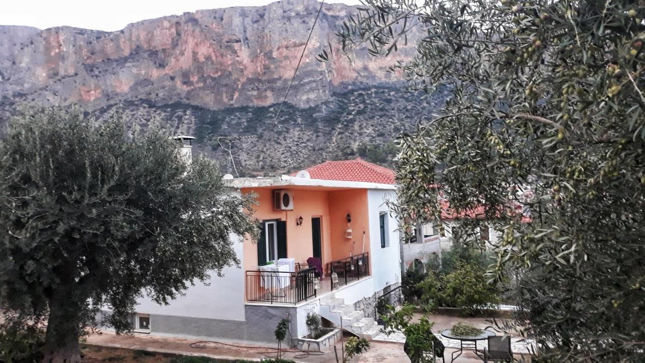Nala'S House Apartment Leonidio Luaran gambar